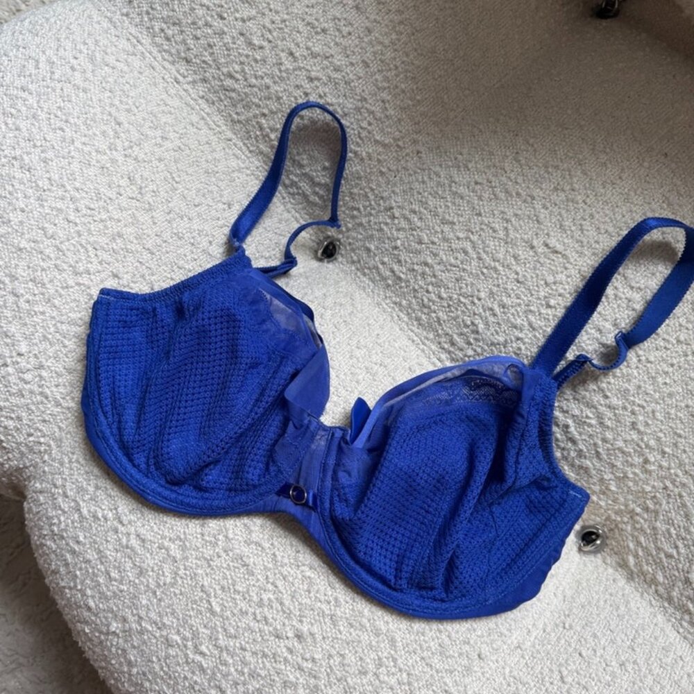 Chantelle Parisian Allure Plunge Underwire Bra Blue Klein Lace Size 32G